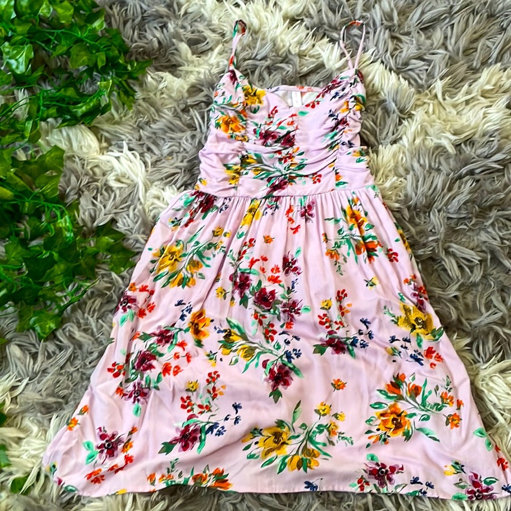 SUPER CUTE FLORAL DRESS